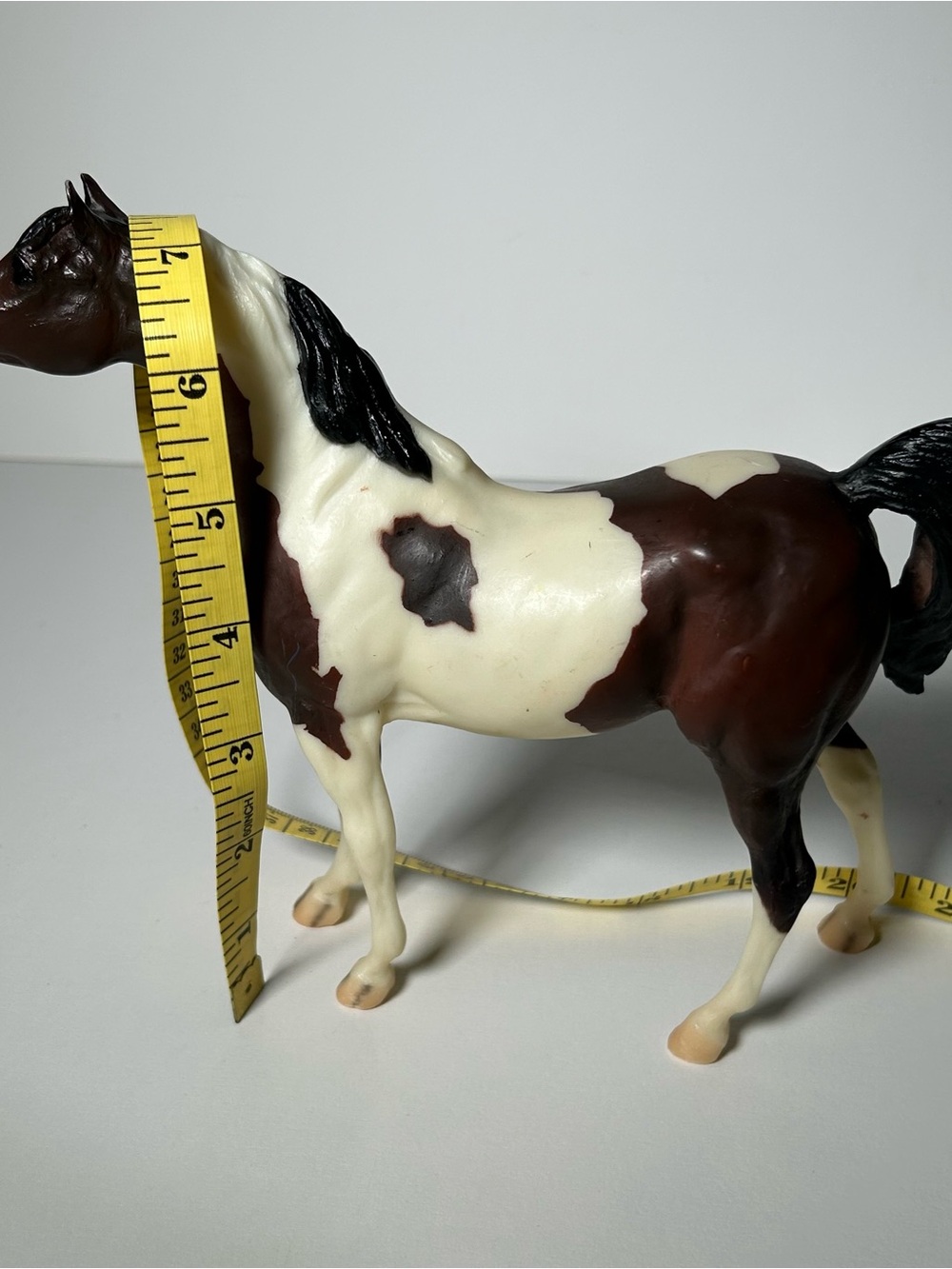 Sealed Breyer horse figure Classic Bay Pinto Arabian Stallion #640 Brown & Cream - Picture 6 of 7